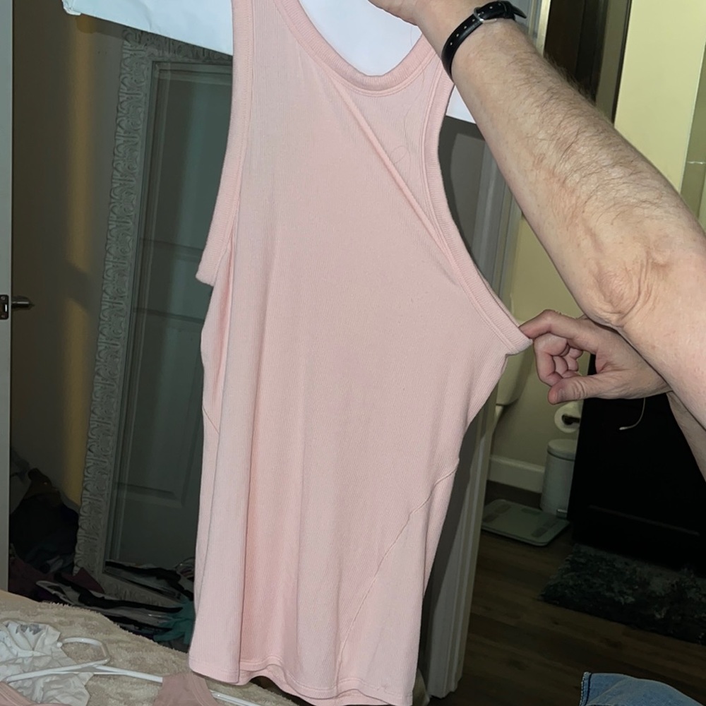 Hold tight crew neck tank top